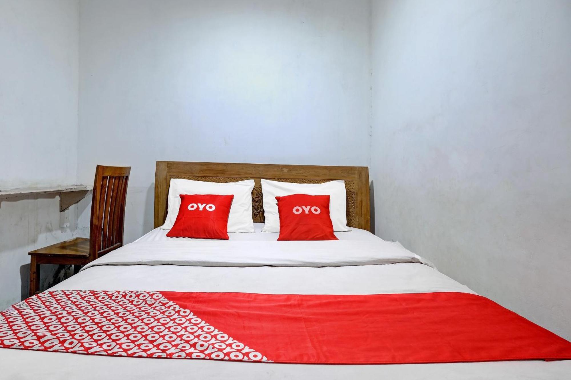 Oyo Life 92877 Hotel Rainbow 7296 Semarang Exterior foto